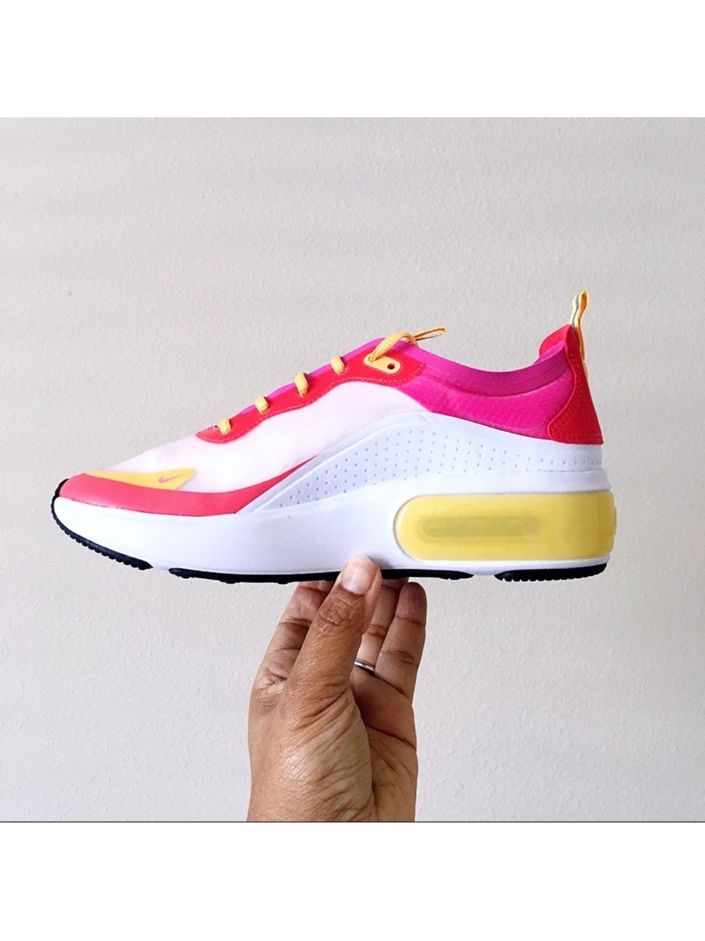 Nike Air Max Dia Special Edition Women’s Sneakers - Picture 5 of 7